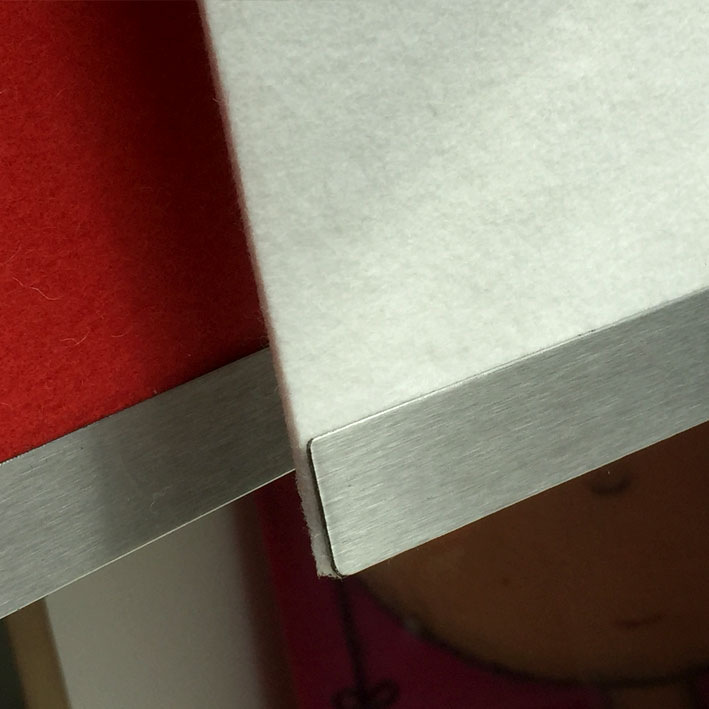 Edelstahlgewichte beidseitig ca 2,5 cm Design-Flächenvorhang BANDA nach Maß: Filz-Flächenvorhang / Filzpaneele / Filz-Schiebevorhang