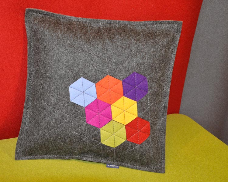 Filzkissen Hexa nach Maß Filzkissen Hexa nach Maß