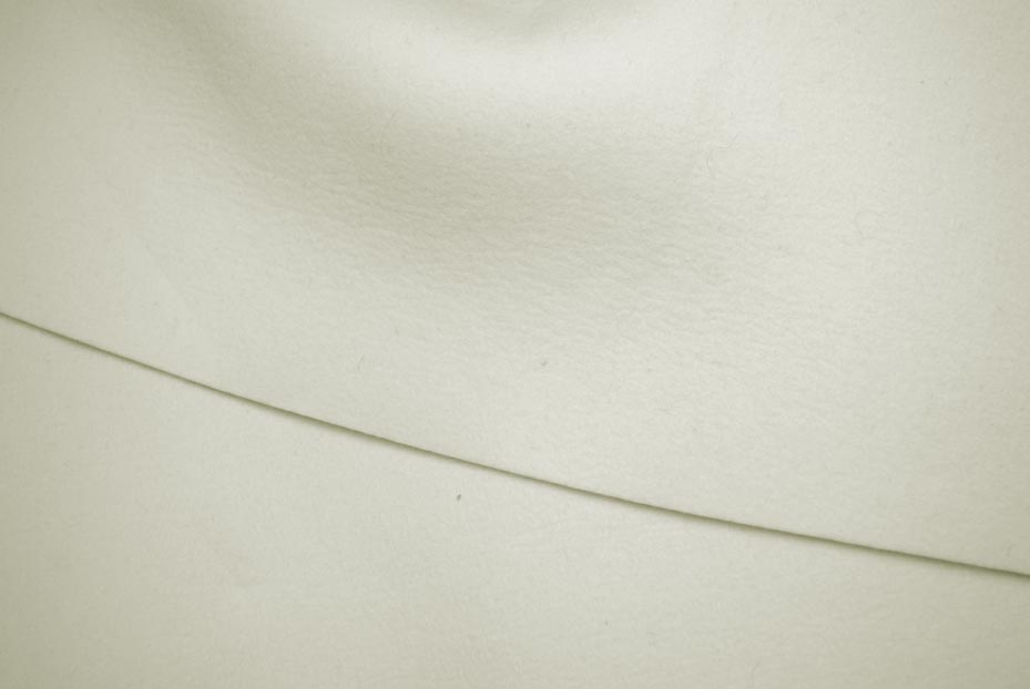 Wollfilz, natur-weiss, 2 mm dick - im Zuschnitt Ungefärbter Wollfilz Naturweiß 2 mm im Zuschnitt