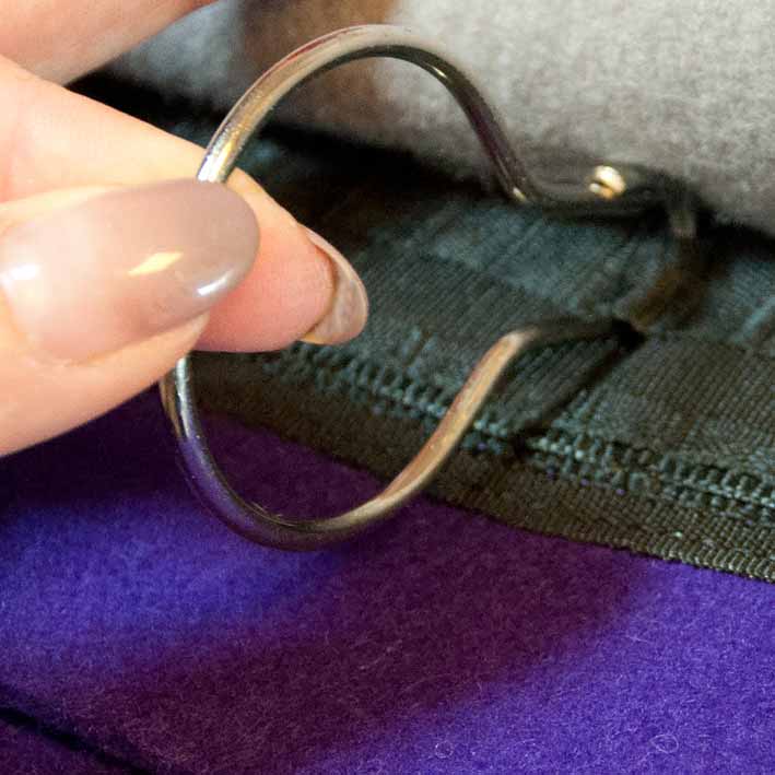 Bühnenband mit Metallösen für Stangenmontage 10 Stück Vorhangringe - 40mm zum Öffnen (VR 40)