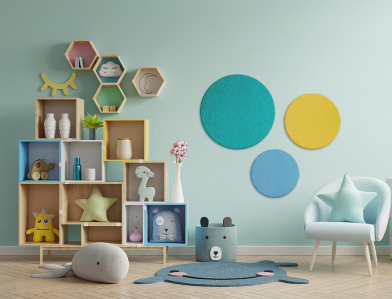 Bunte Filzscheiben im Kinderzimmer Filzsticker im Kinderzimmer