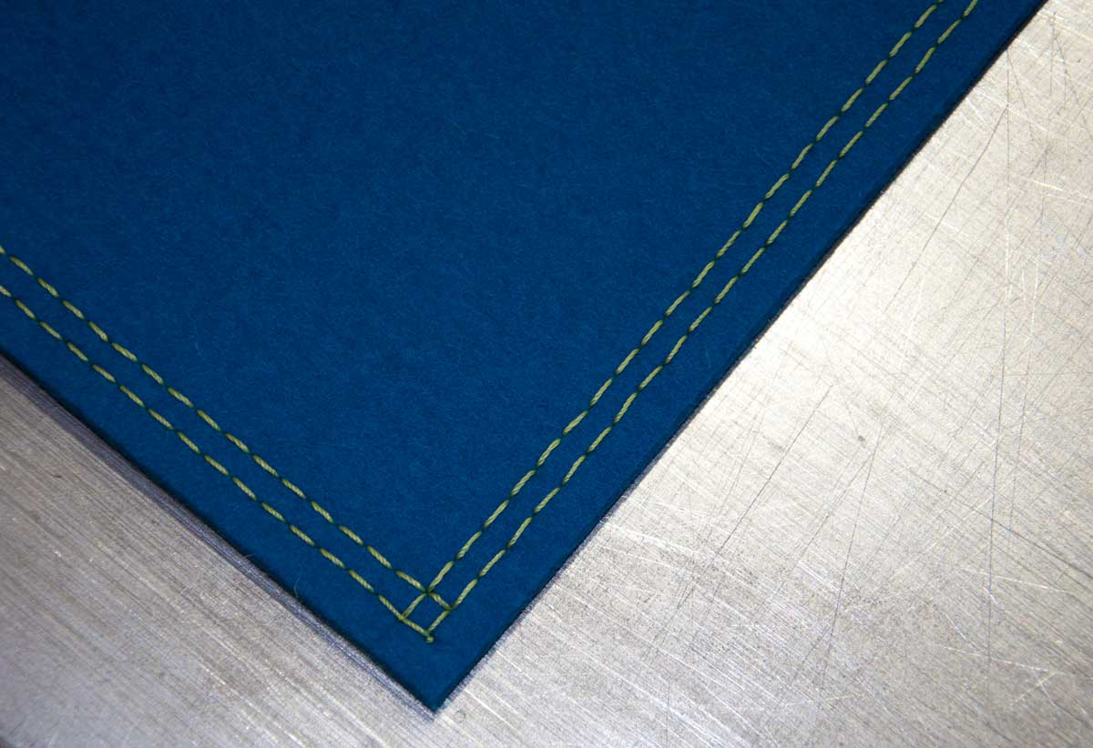 Filzteppich mit Naht Marineblau Filzteppich mit Naht Marineblau