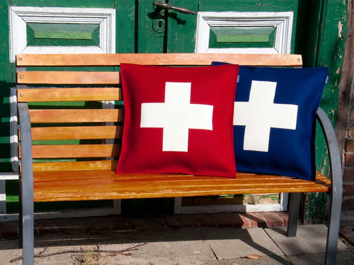 Filzkissen mit Kreuz-Design Filzkissen mit Kreuz-Design