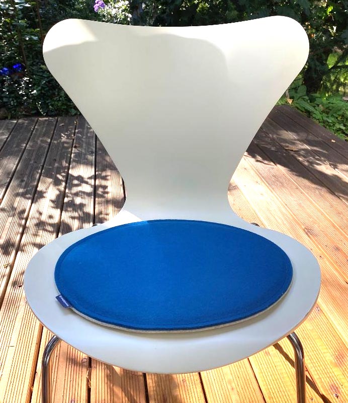 gepolsterte Sitzauflage aus Filz für den Serie 7 Stuhl von Fritz Hansen gepolsterte Sitzauflage aus Filz für den Serie 7 Stuhl von Arne Jacobsen