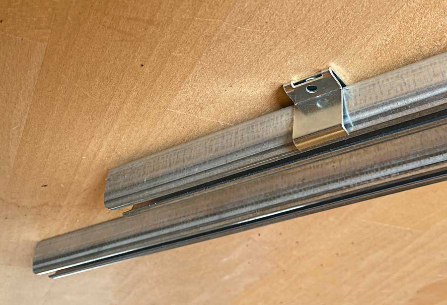 Robustest Vorhangschienen-Set auf Maß Robustest Vorhangschienen-Set auf Maß