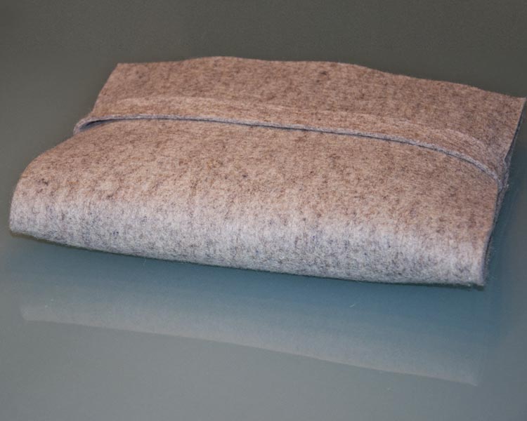 Laptophülle als Maßanfertigung Laptoptasche und iPad-Hüllen "Klassiko" nach Maß aus Wollfilz