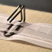 Bühnenband weiß mit Metallhaken, 0,5 cm VOK 