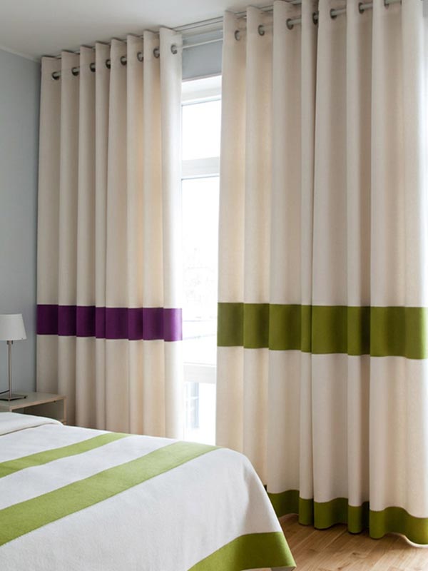 Filzvorhang nach Maß am Fenster im Schlafzimmer Filzvorhang Line weiß-grün im Schlafzimmer