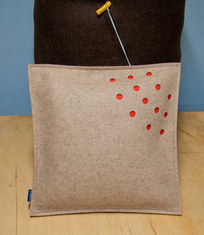 Filzkissen Dots in Sahara mit Mango Filzkissen Dots in Sahara mit Mango