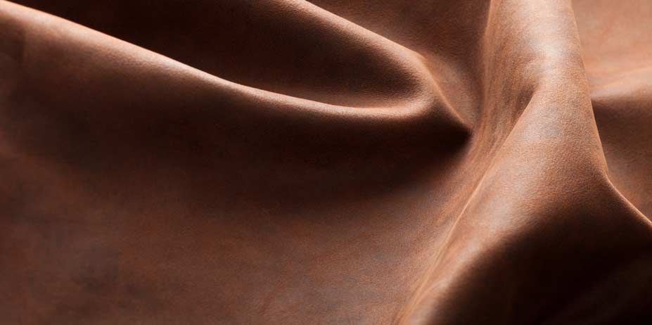 Pflanzlich gegerbtes Rindleder in Naturfarbe Pflanzlich gegerbtes Rindleder in Naturfarbe