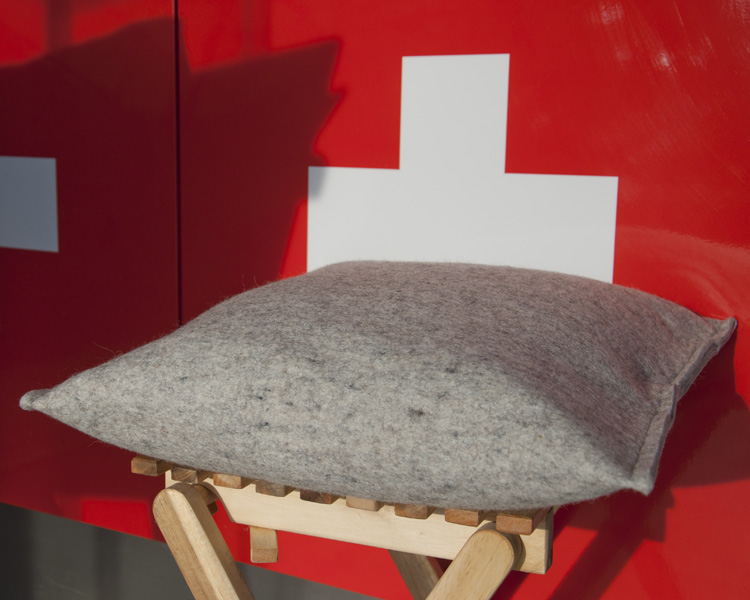 Kissenhülle aus Wollfilz Ungefärbter Wollfilz Naturgrau meliert 2 mm - im Zuschnitt