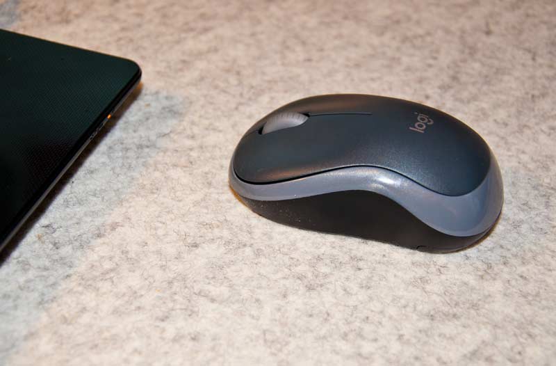 Schreibtischunterlage aus Wollfilz nach Maß PC-Maus auf Filz
